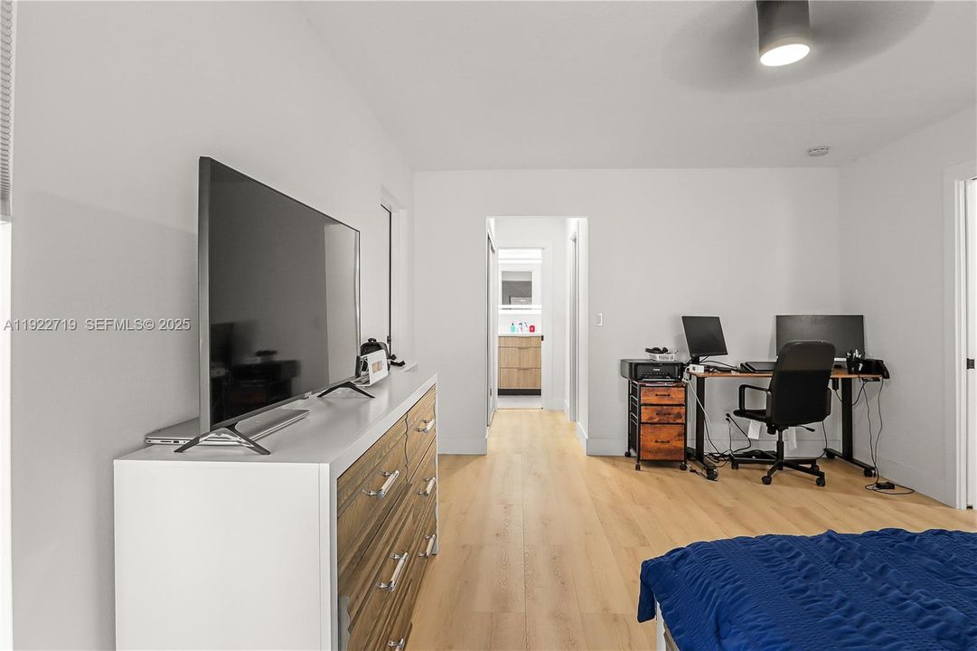 For Sale: $719,900 (3 beds, 2 baths, 1844 Square Feet)