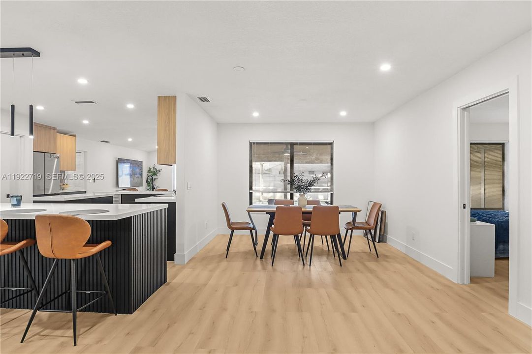 For Sale: $719,900 (3 beds, 2 baths, 1844 Square Feet)