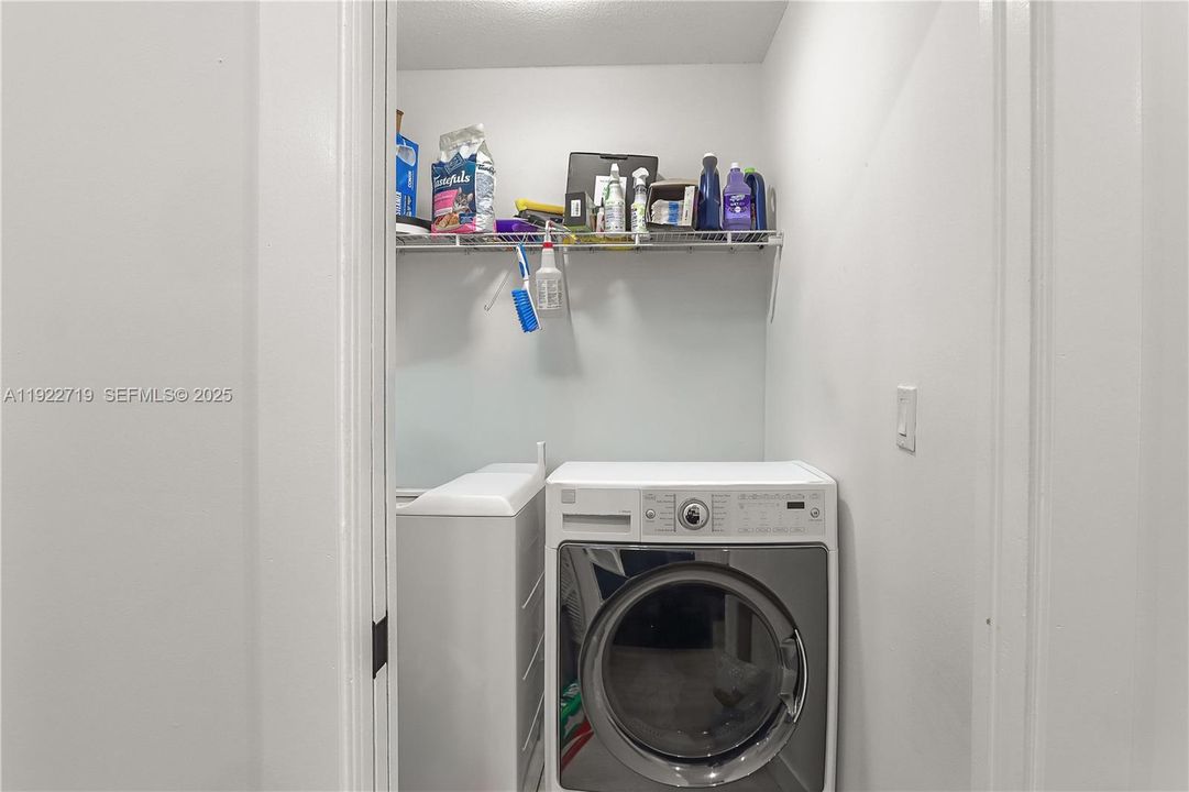 For Sale: $719,900 (3 beds, 2 baths, 1844 Square Feet)