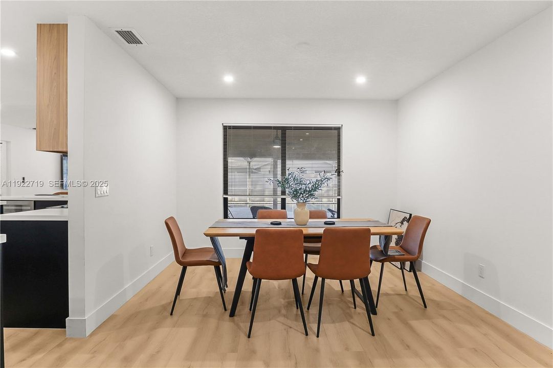 For Sale: $719,900 (3 beds, 2 baths, 1844 Square Feet)