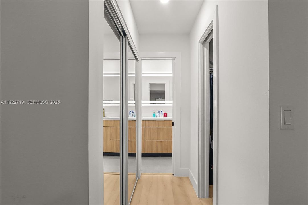 For Sale: $719,900 (3 beds, 2 baths, 1844 Square Feet)