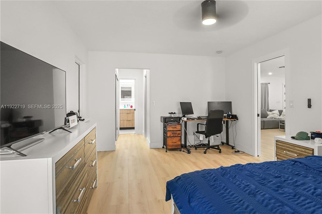 For Sale: $719,900 (3 beds, 2 baths, 1844 Square Feet)