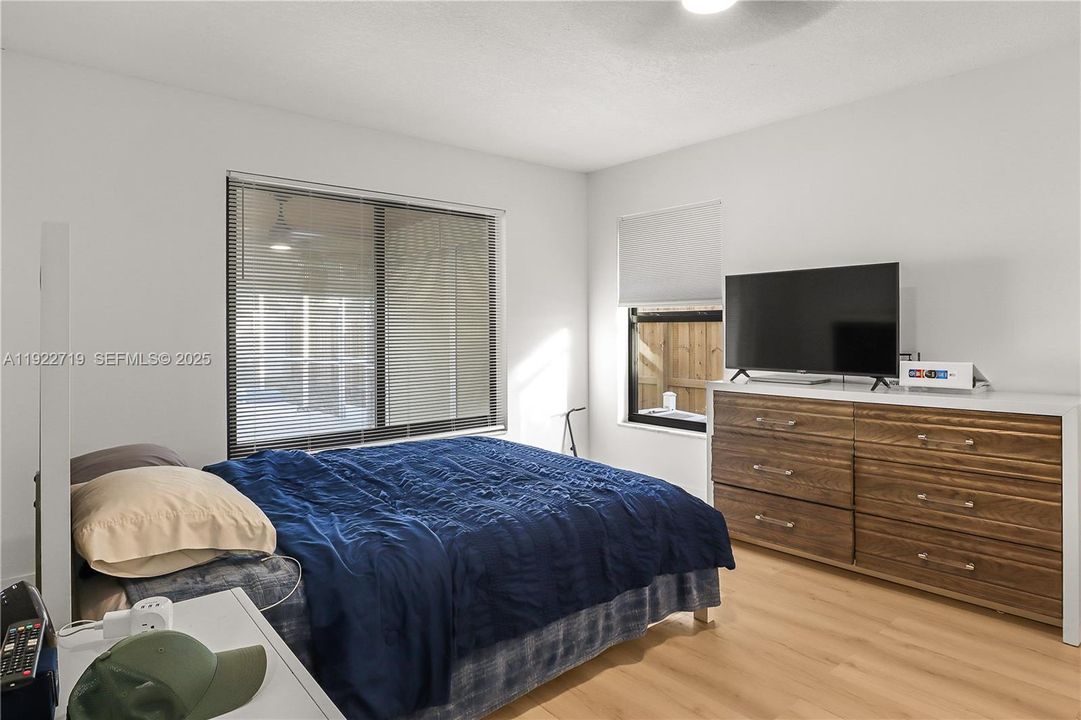 For Sale: $719,900 (3 beds, 2 baths, 1844 Square Feet)