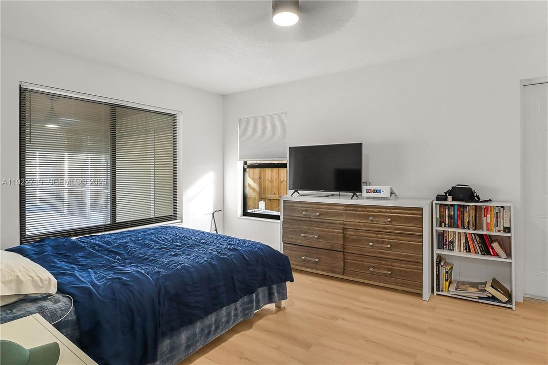 For Sale: $719,900 (3 beds, 2 baths, 1844 Square Feet)