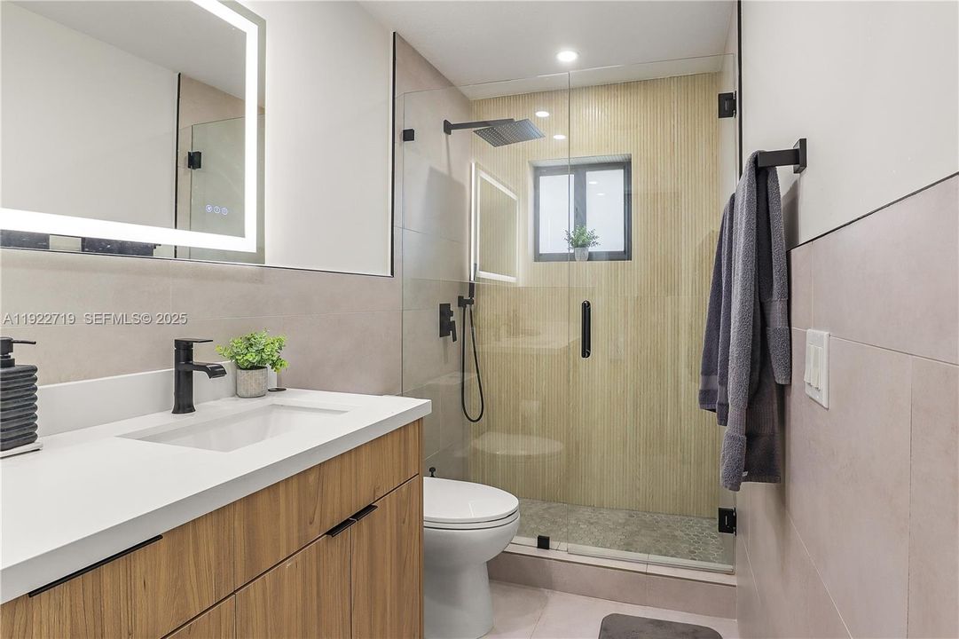 For Sale: $719,900 (3 beds, 2 baths, 1844 Square Feet)