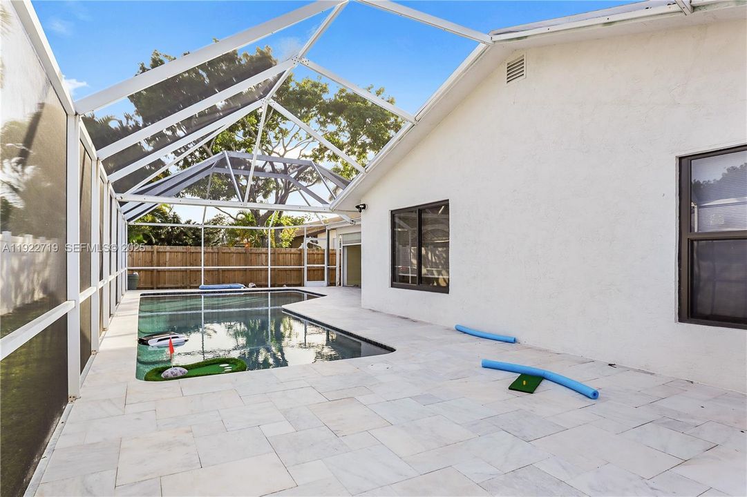 For Sale: $719,900 (3 beds, 2 baths, 1844 Square Feet)