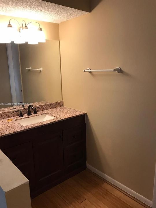 Active With Contract: $2,500 (2 beds, 2 baths, 1214 Square Feet)