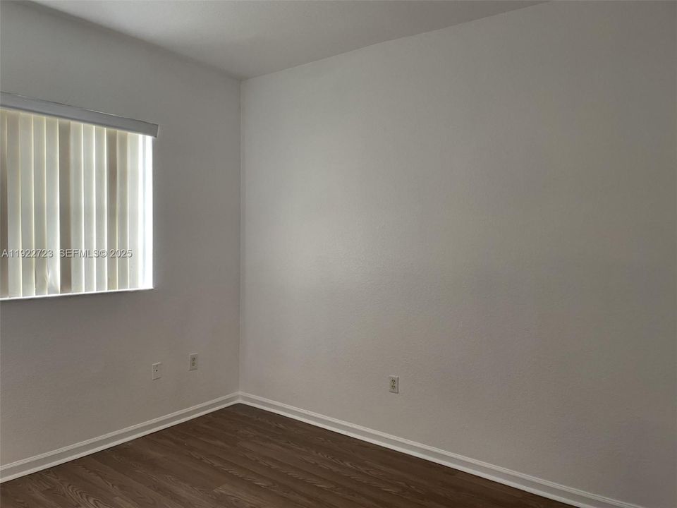 For Rent: $2,200 (2 beds, 2 baths, 1214 Square Feet)