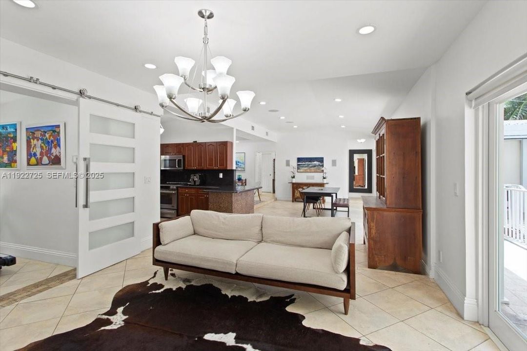 For Sale: $1,900,000 (4 beds, 3 baths, 1949 Square Feet)