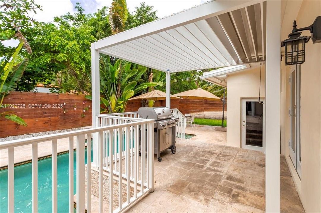 For Sale: $1,900,000 (4 beds, 3 baths, 1949 Square Feet)