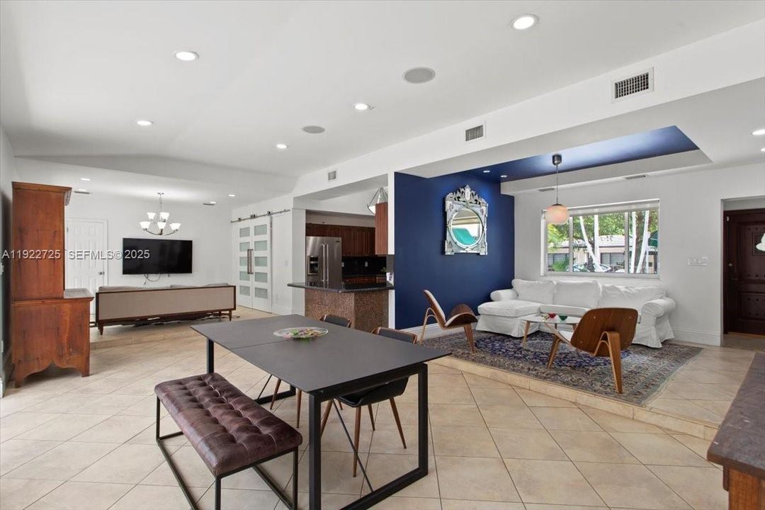 For Sale: $1,900,000 (4 beds, 3 baths, 1949 Square Feet)