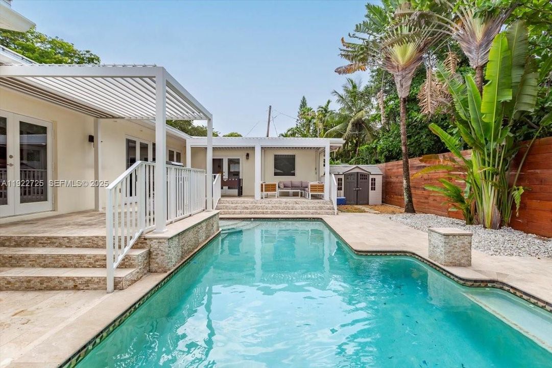 For Sale: $1,900,000 (4 beds, 3 baths, 1949 Square Feet)