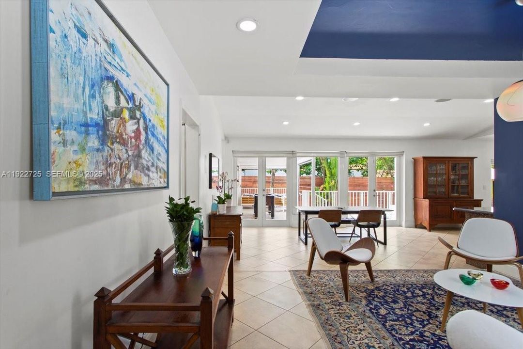 For Sale: $1,900,000 (4 beds, 3 baths, 1949 Square Feet)