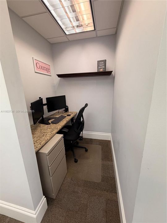 出租: $3,000 (0 贝兹, 0 浴室, 0 平方英尺)