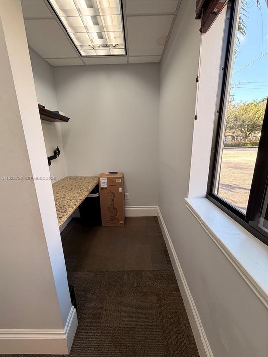 出租: $3,000 (0 贝兹, 0 浴室, 0 平方英尺)