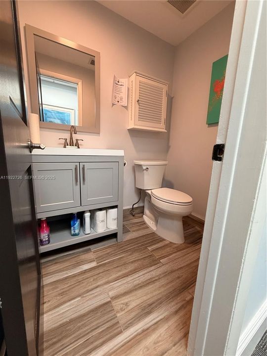 出租: $3,000 (0 贝兹, 0 浴室, 0 平方英尺)