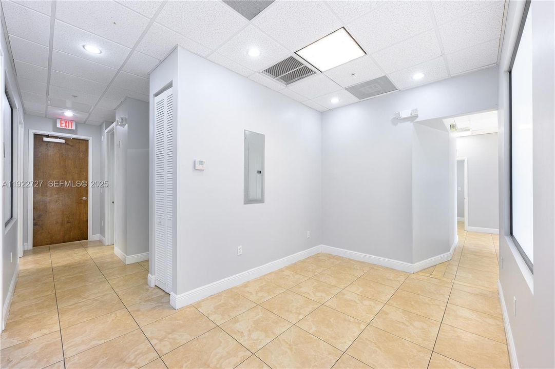 В аренду: $33 (0 спален, 0 ванн, 0 Квадратных фут)