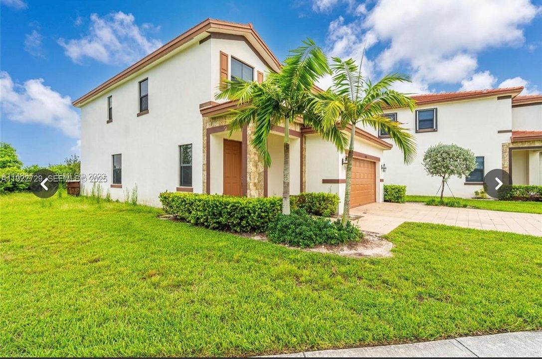 En Renta: $4,000 (4 camas, 3 baños, 2462 Pies cuadrados)