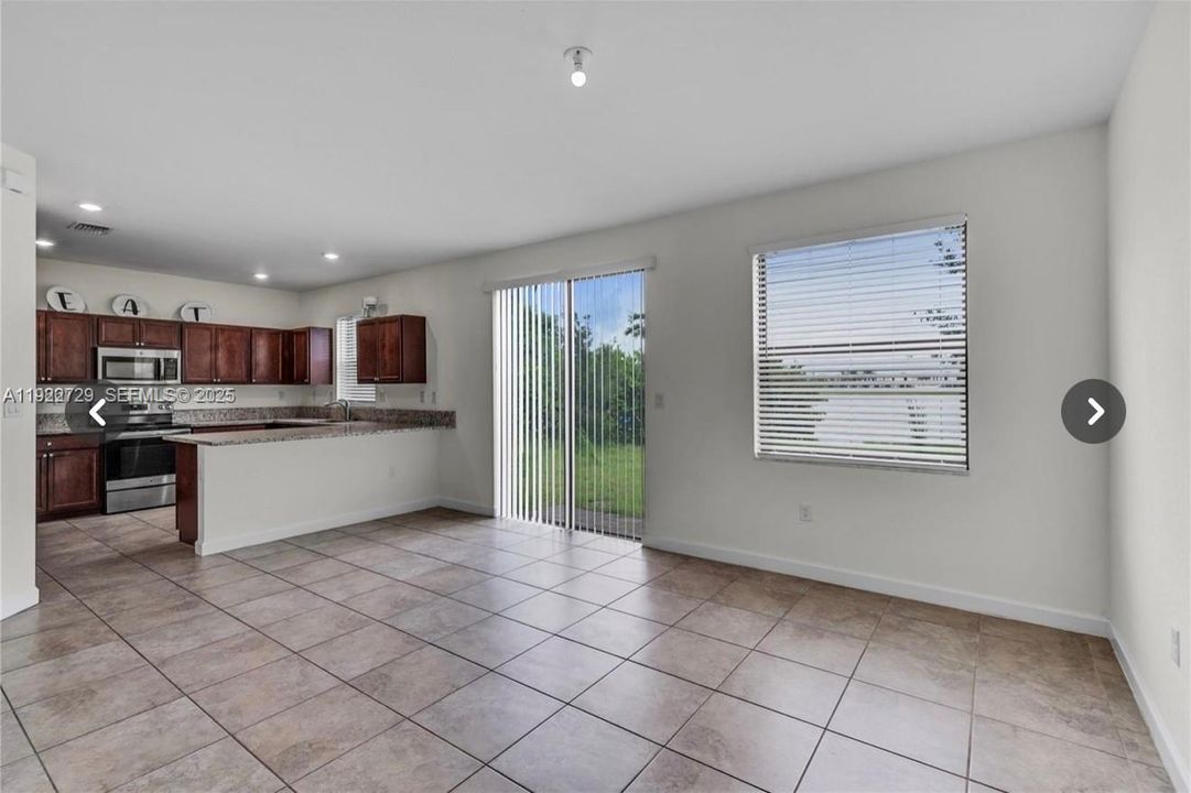 En Renta: $4,000 (4 camas, 3 baños, 2462 Pies cuadrados)