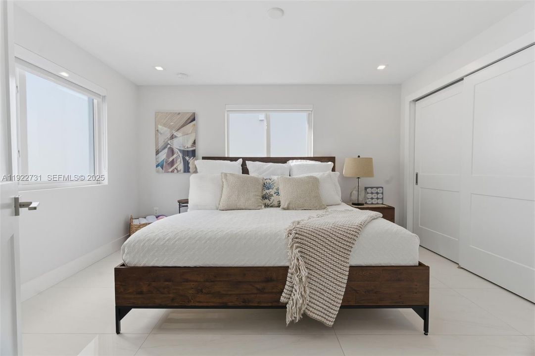 На продажу: $1,350,000 (4 спален, 3 ванн, 1544 Квадратных фут)