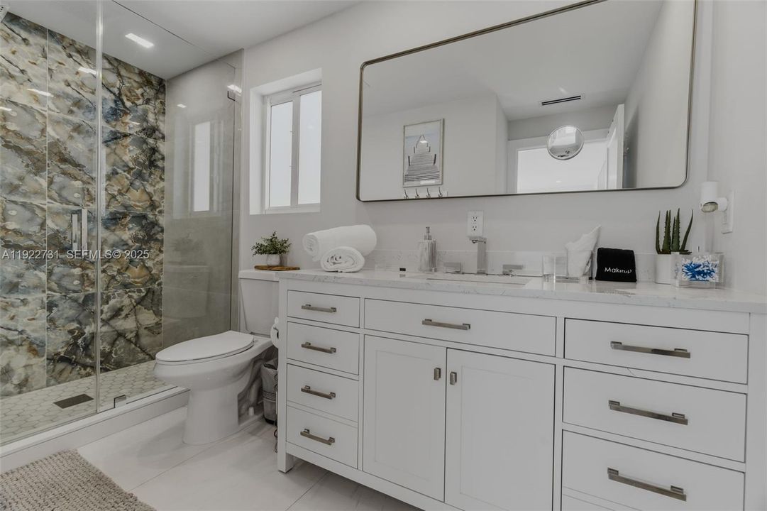 На продажу: $1,350,000 (4 спален, 3 ванн, 1544 Квадратных фут)