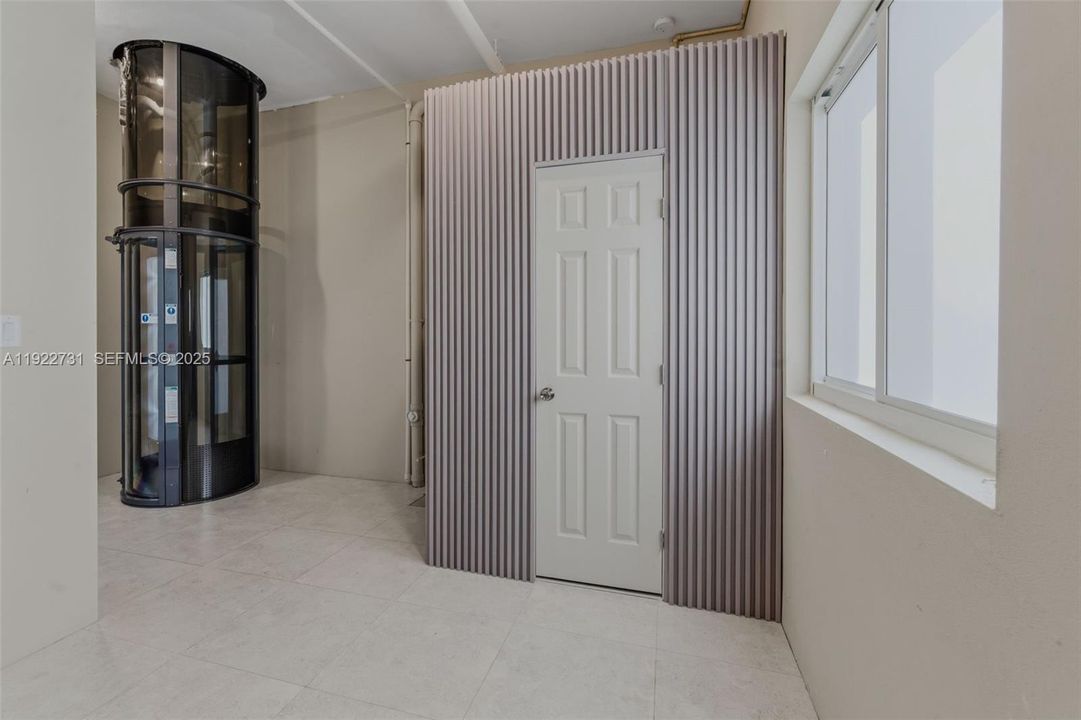 На продажу: $1,350,000 (4 спален, 3 ванн, 1544 Квадратных фут)