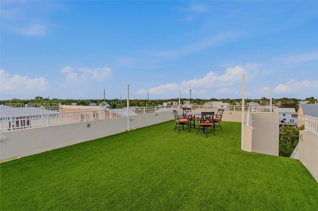 На продажу: $1,350,000 (4 спален, 3 ванн, 1544 Квадратных фут)