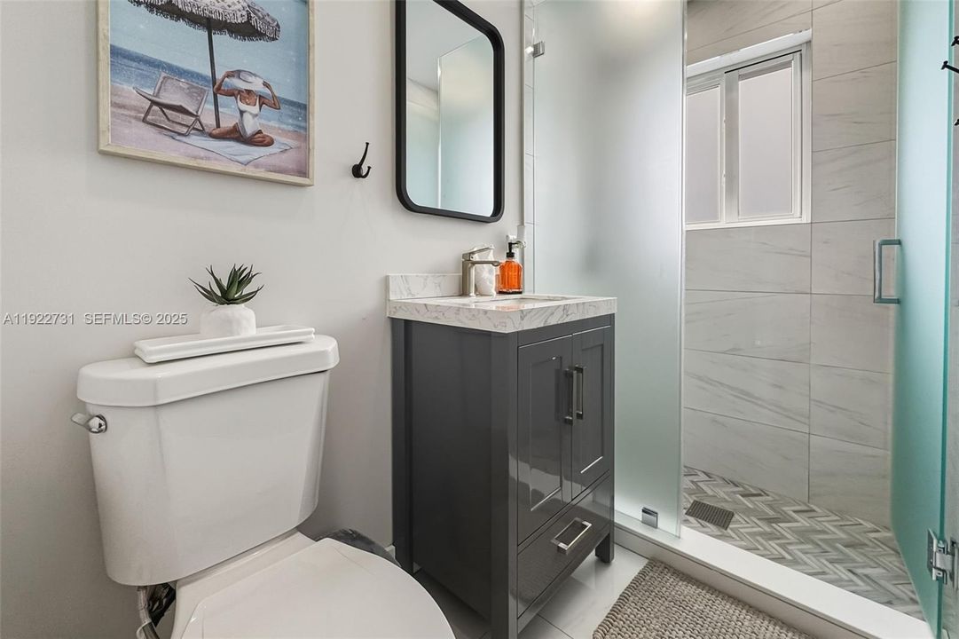 На продажу: $1,350,000 (4 спален, 3 ванн, 1544 Квадратных фут)