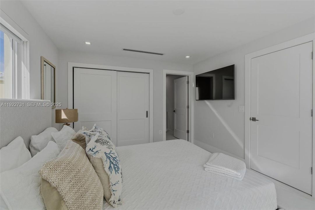 На продажу: $1,350,000 (4 спален, 3 ванн, 1544 Квадратных фут)