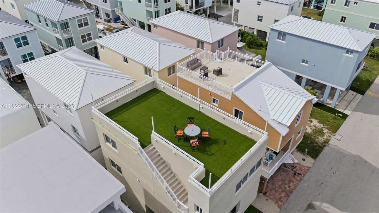 На продажу: $1,350,000 (4 спален, 3 ванн, 1544 Квадратных фут)