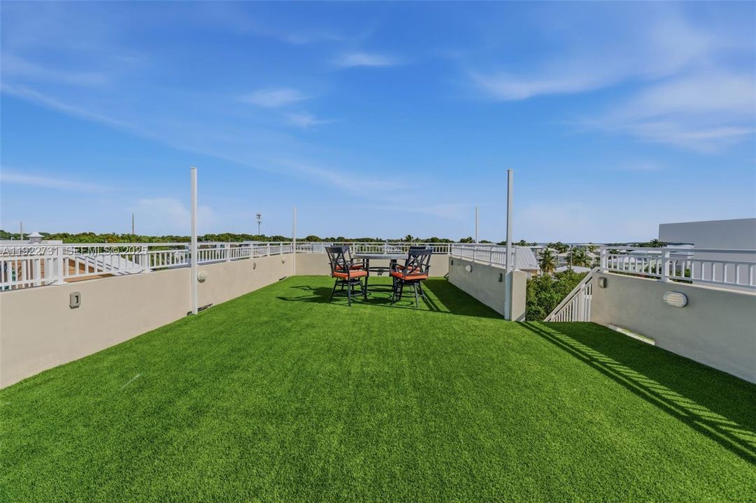 На продажу: $1,350,000 (4 спален, 3 ванн, 1544 Квадратных фут)