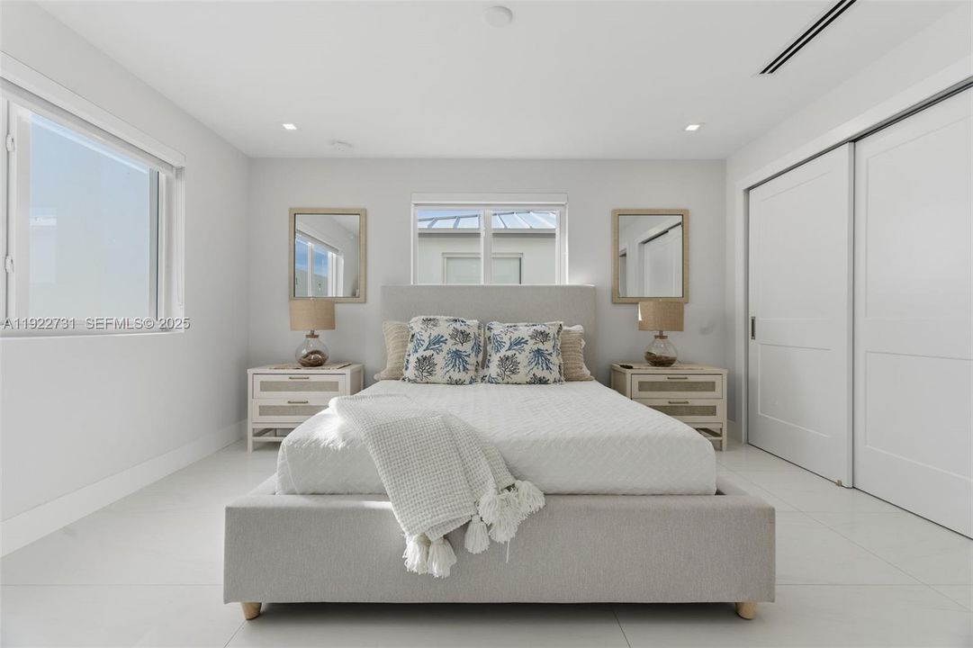 На продажу: $1,350,000 (4 спален, 3 ванн, 1544 Квадратных фут)