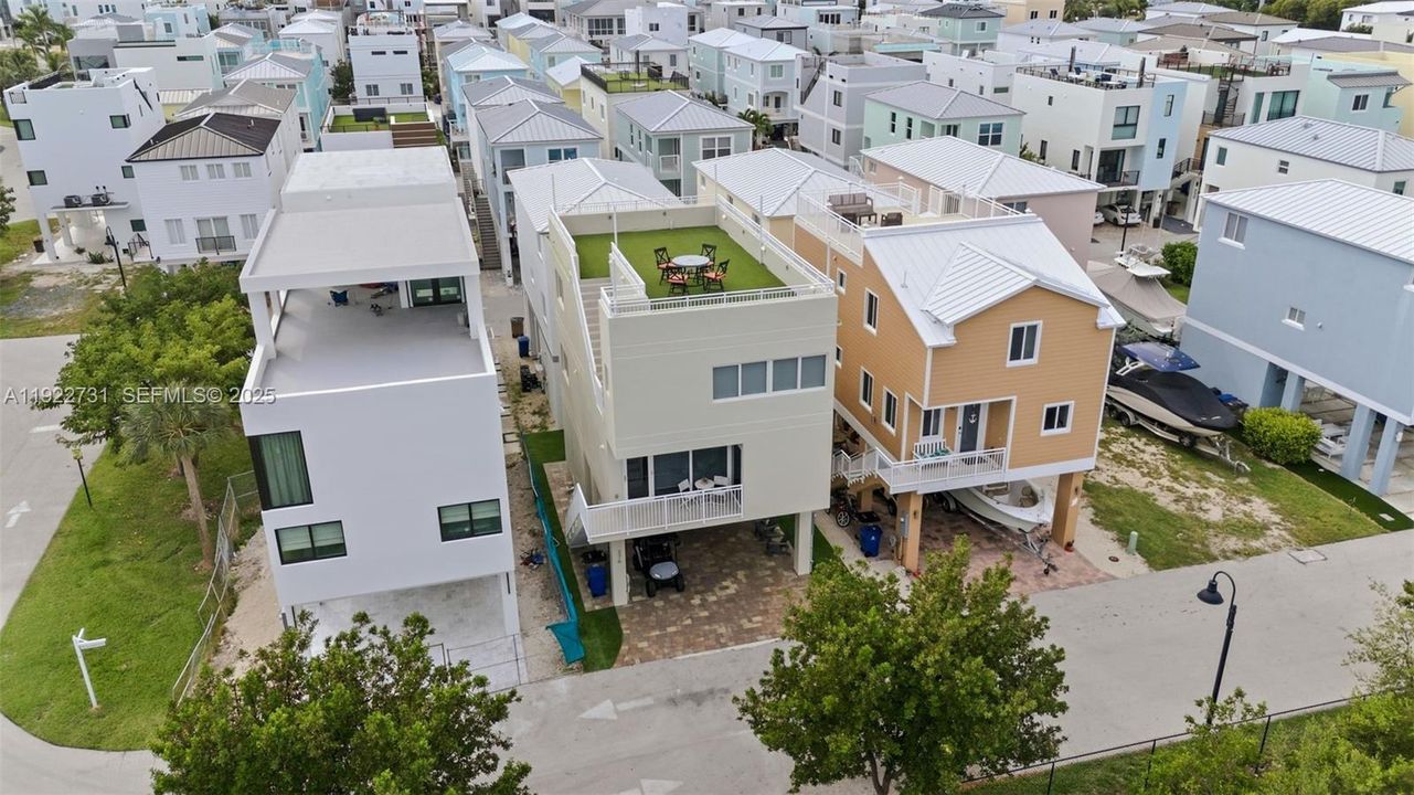 На продажу: $1,350,000 (4 спален, 3 ванн, 1544 Квадратных фут)