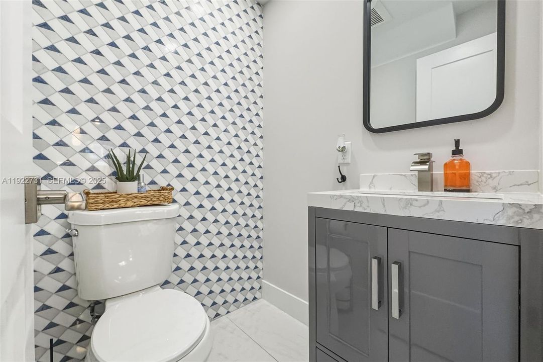 На продажу: $1,350,000 (4 спален, 3 ванн, 1544 Квадратных фут)