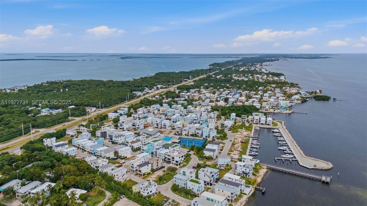 На продажу: $1,350,000 (4 спален, 3 ванн, 1544 Квадратных фут)