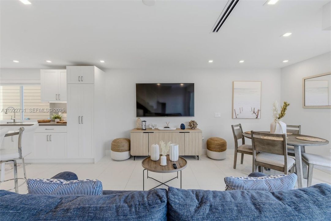 На продажу: $1,350,000 (4 спален, 3 ванн, 1544 Квадратных фут)