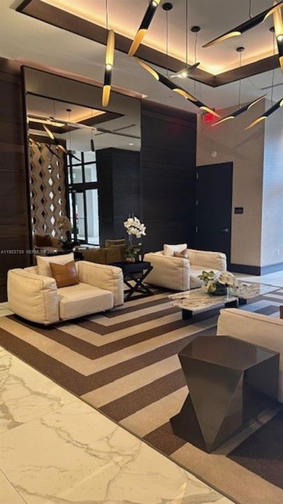 For Rent: $3,650 (1 beds, 1 baths, 681 Square Feet)