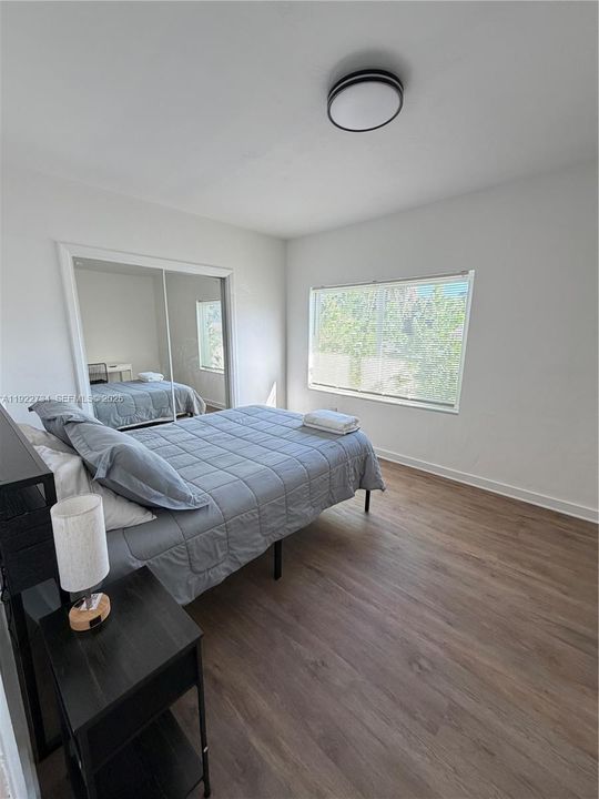 For Rent: $2,450 (2 beds, 1 baths, 800 Square Feet)