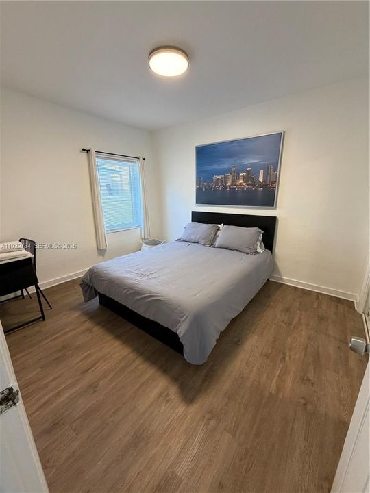 For Rent: $2,450 (2 beds, 1 baths, 800 Square Feet)