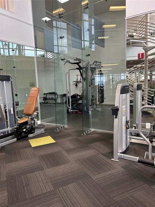 For Rent: $4,300 (1 beds, 1 baths, 959 Square Feet)