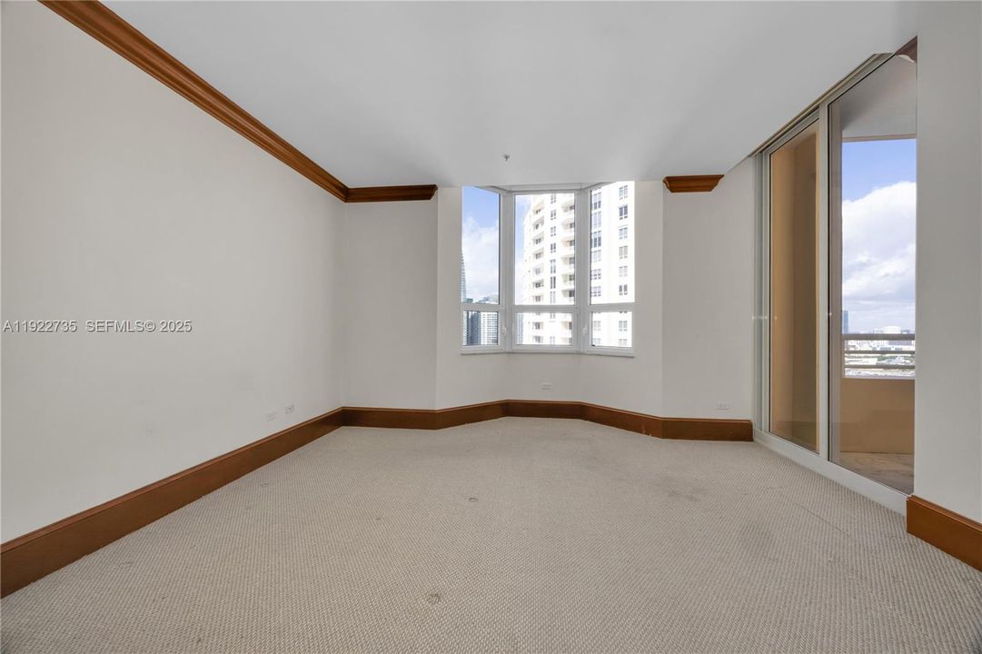 For Rent: $4,300 (1 beds, 1 baths, 959 Square Feet)