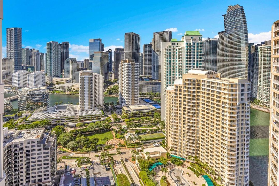 For Rent: $4,300 (1 beds, 1 baths, 959 Square Feet)