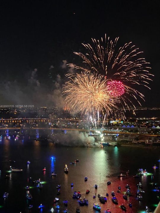 For Rent: $4,300 (1 beds, 1 baths, 959 Square Feet)