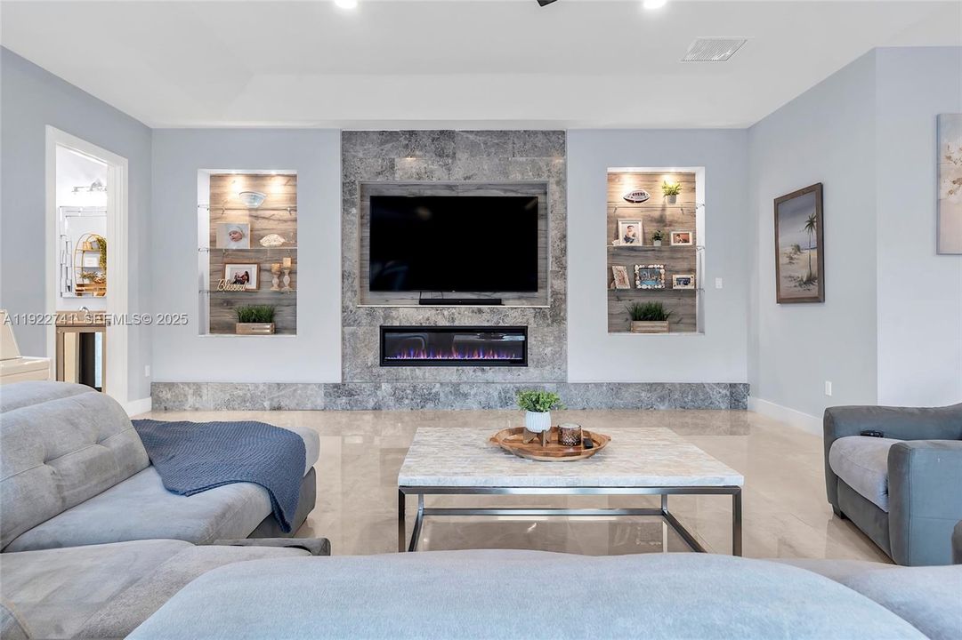 На продажу: $2,199,000 (4 спален, 3 ванн, 4356 Квадратных фут)