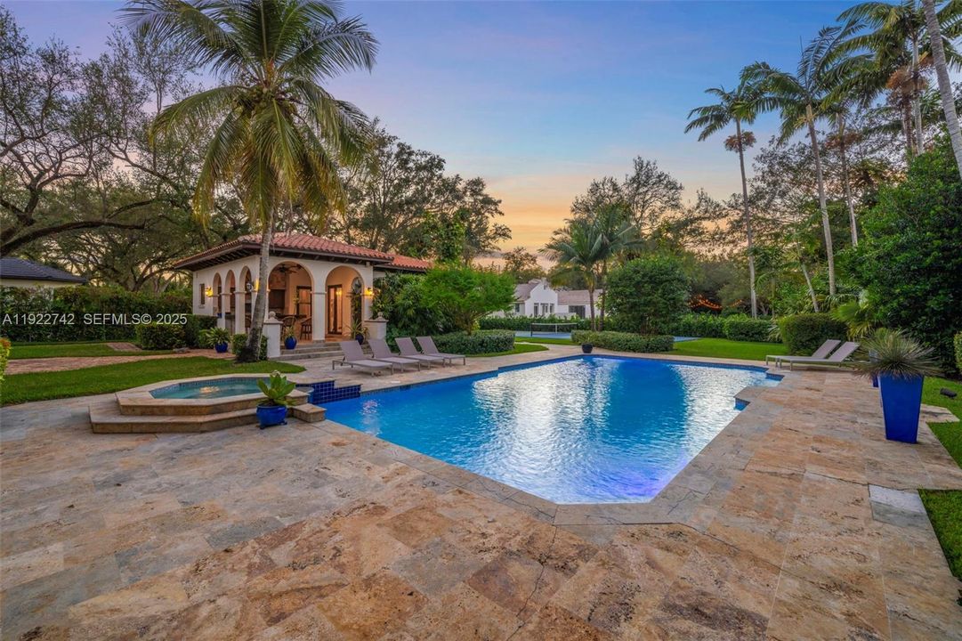 For Sale: $6,495,000 (7 beds, 7 baths, 7046 Square Feet)