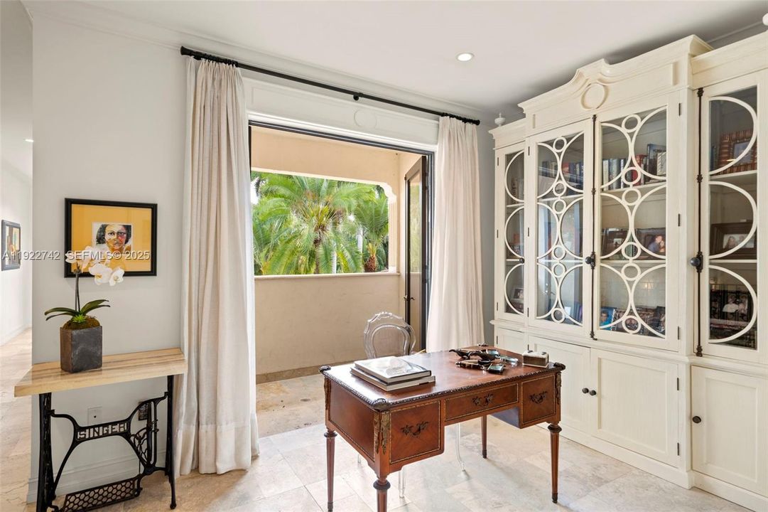 For Sale: $6,495,000 (7 beds, 7 baths, 7046 Square Feet)