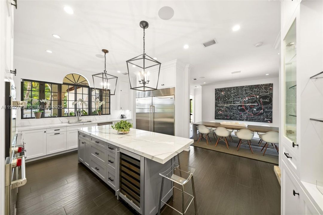 For Sale: $6,495,000 (7 beds, 7 baths, 7046 Square Feet)