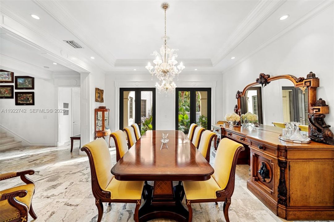 For Sale: $6,495,000 (7 beds, 7 baths, 7046 Square Feet)