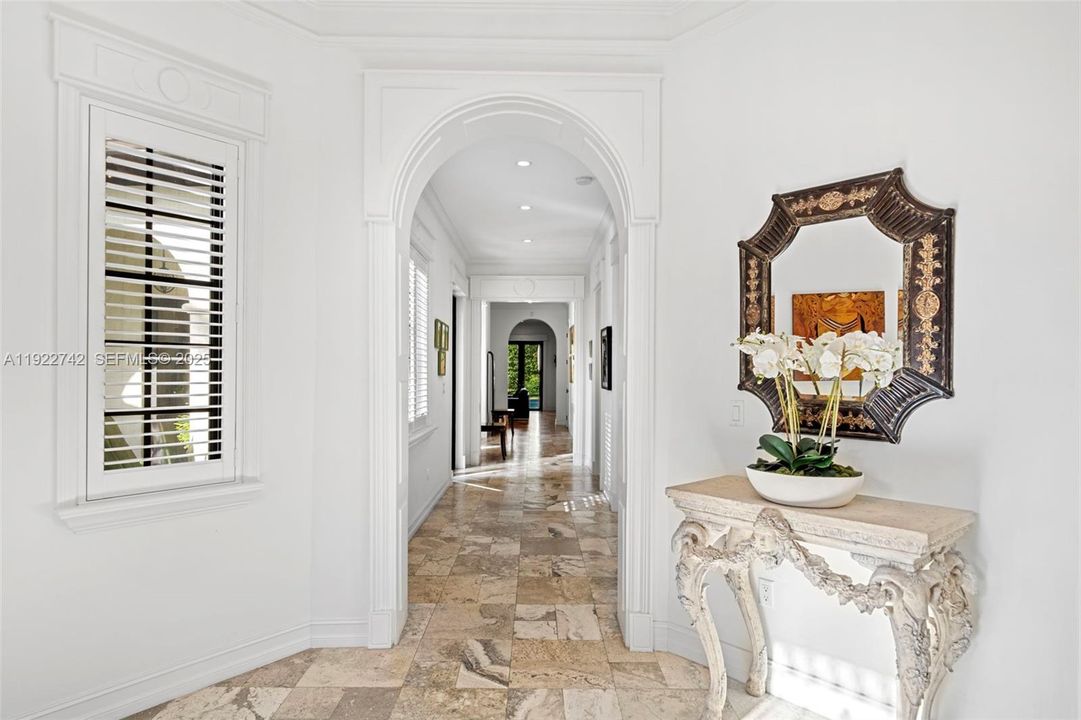 For Sale: $6,495,000 (7 beds, 7 baths, 7046 Square Feet)