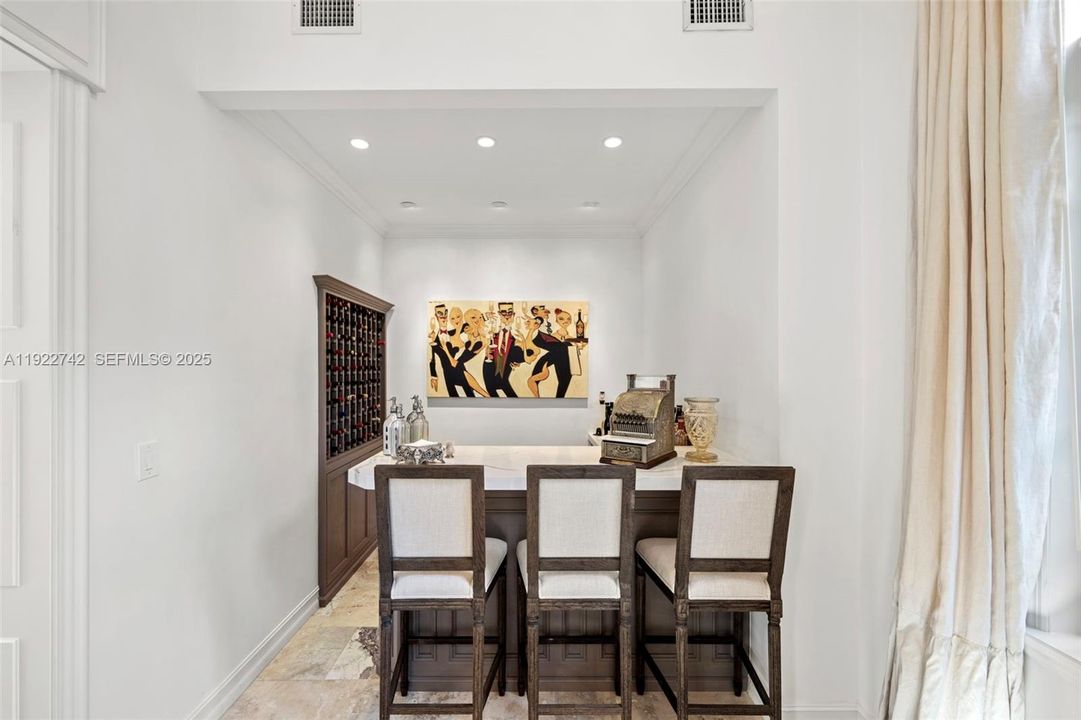 For Sale: $6,495,000 (7 beds, 7 baths, 7046 Square Feet)